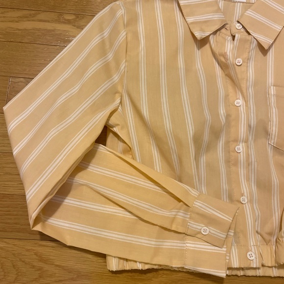 NWT Peach Ardene Cropped Button-up Blouse - Picture 5 of 6